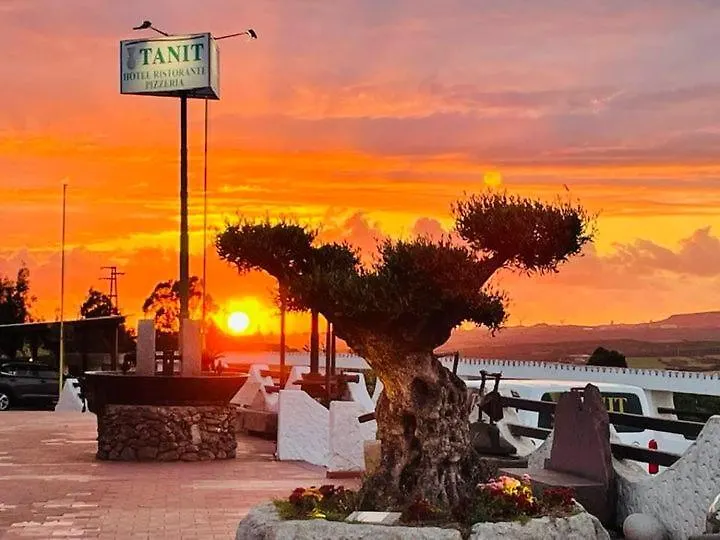***  Hotel Villaggio Ristorante Pizzeria Museo Tanit İtalya