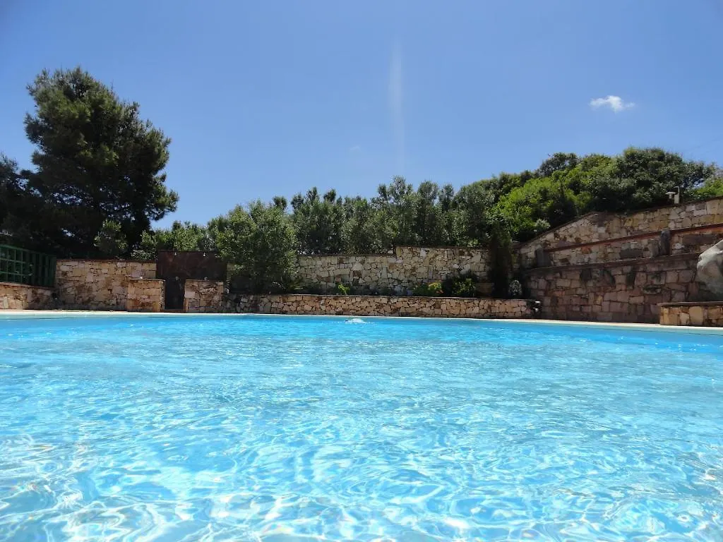 Hotel Villaggio Ristorante Pizzeria Museo Tanit Carbonia 3*,