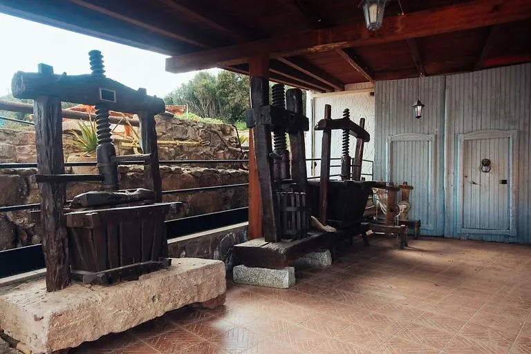 Hotel Villaggio Ristorante Pizzeria Museo Tanit Carbonia