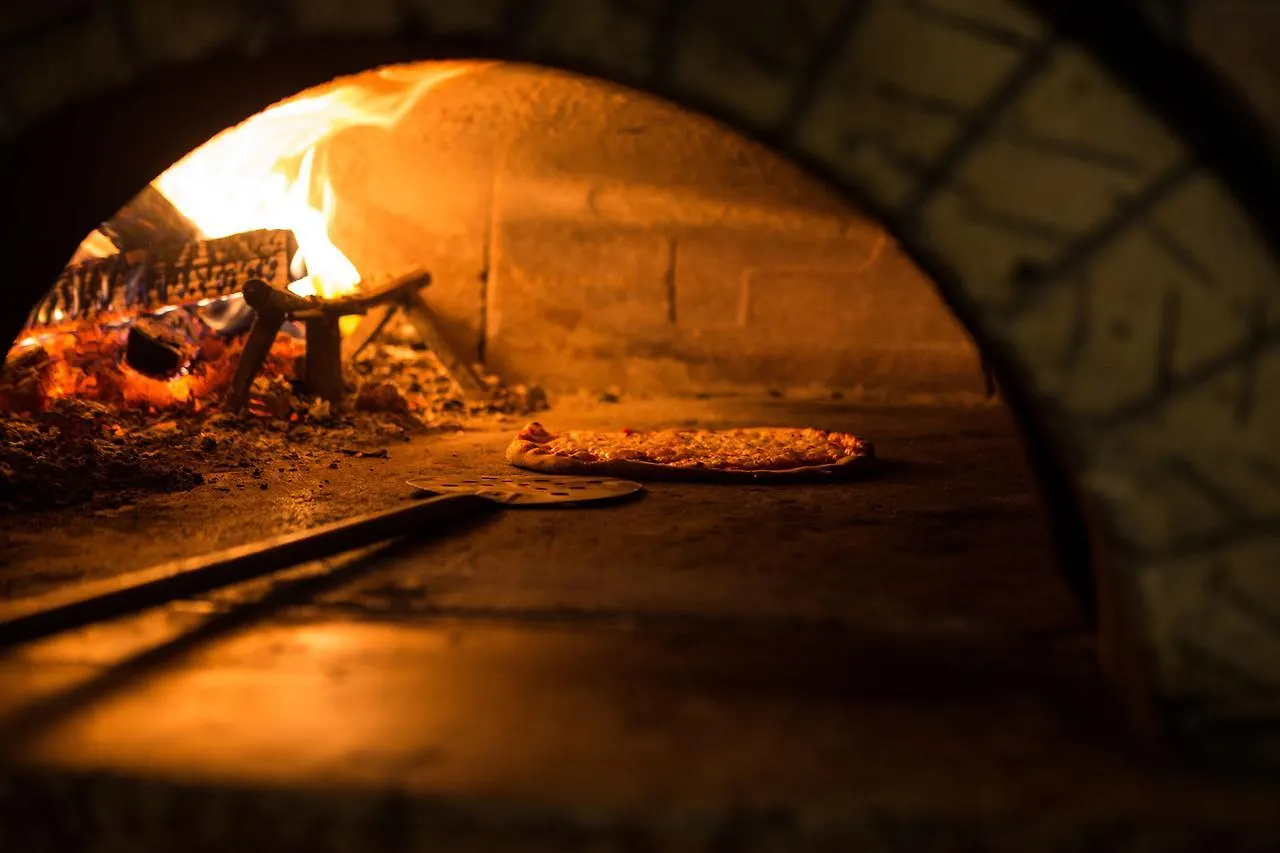 Hotel Villaggio Ristorante Pizzeria Museo Tanit Carbonia