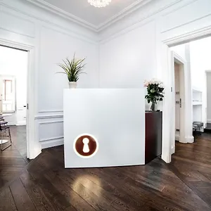 Youroom Carrozze 3*, Rom Italien