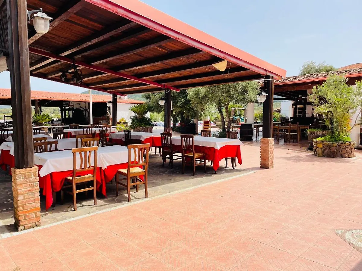Hotel Villaggio Ristorante Pizzeria Museo Tanit Carbonia 3*,